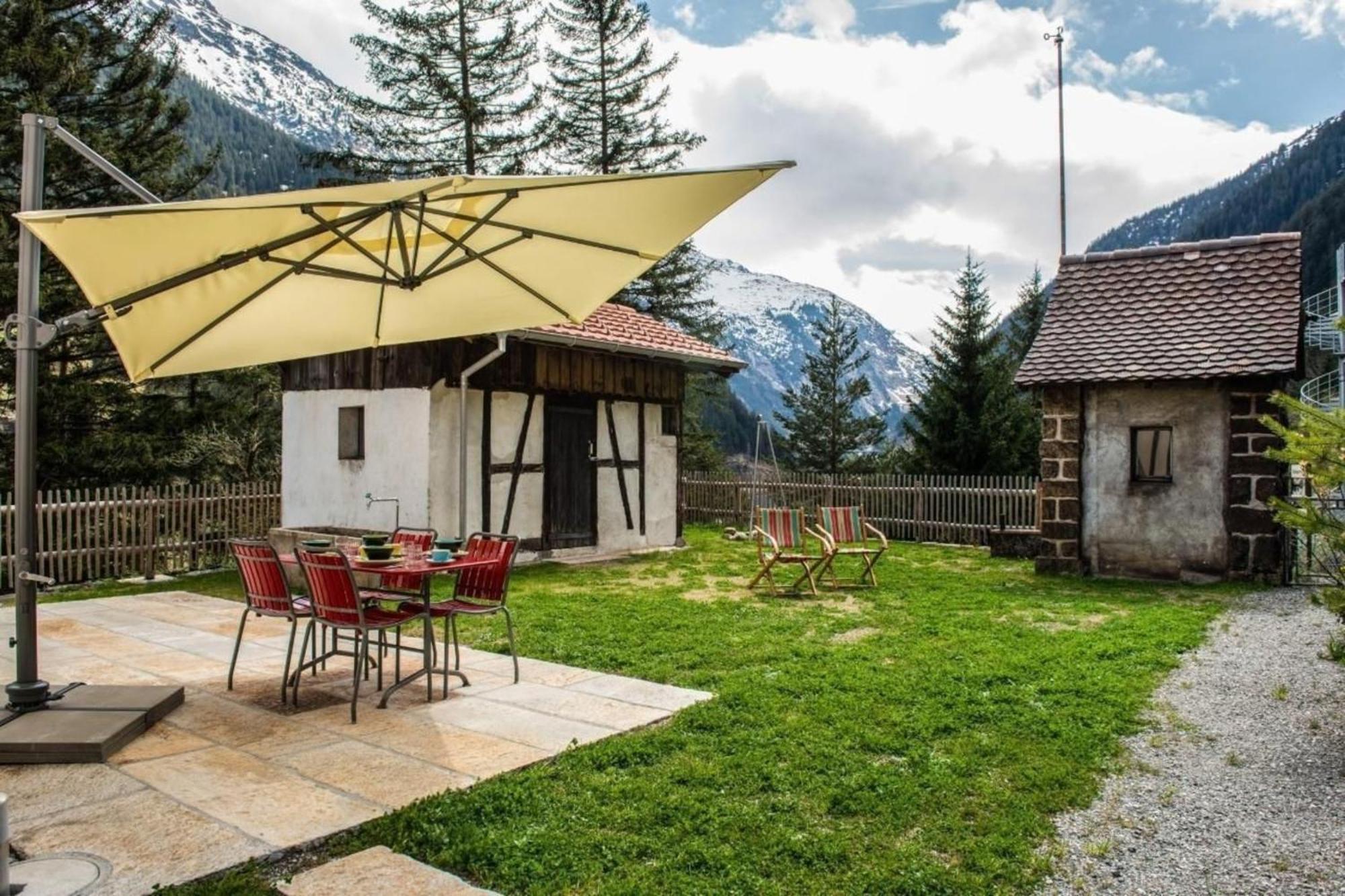 Villa Bahnwaerterhaus Eggwald à Wassen Extérieur photo